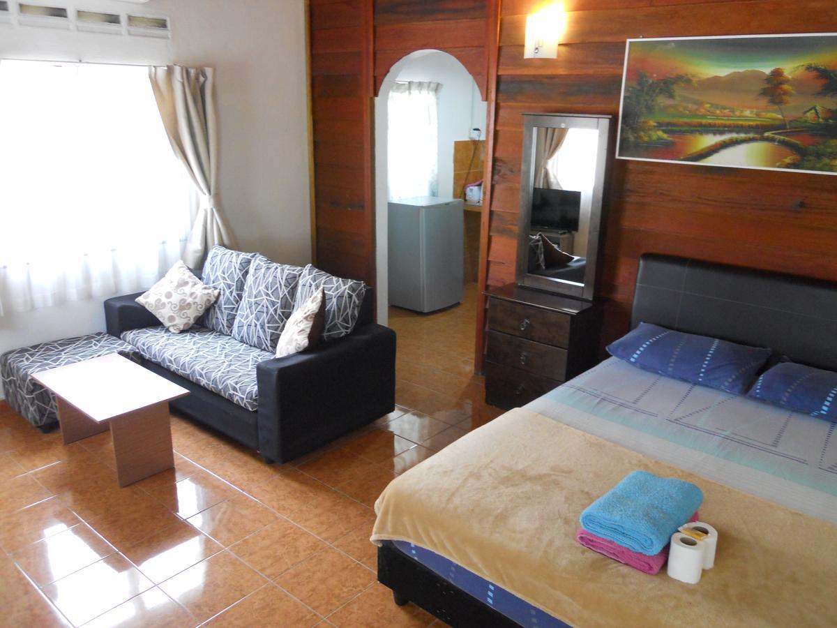 Rainbow Lodge Pantai Cenang  Exterior photo